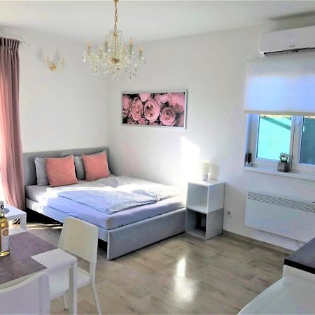 Modry Apartman 2 - Studio Znojmo Exterior photo